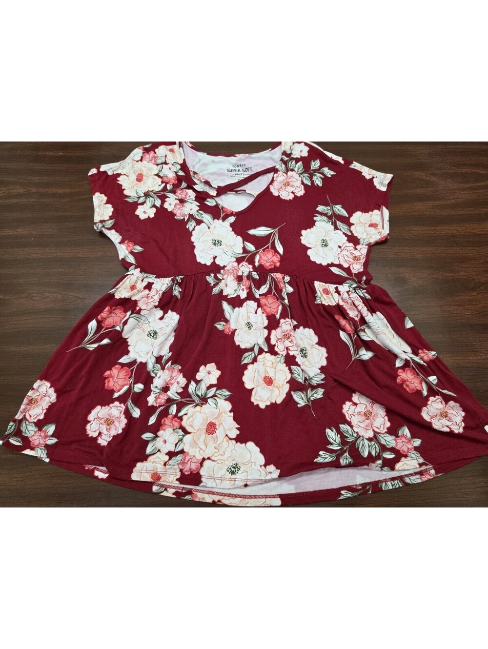 Torrid Super Soft Knit 00 Burgungy Floral Short Sleeve Ruched Top Plus Size
